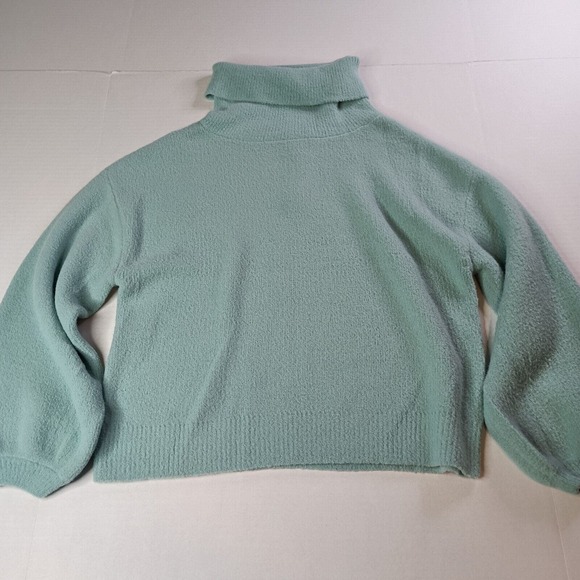 Oliver O Cropped Sweater - Picture 1 of 8